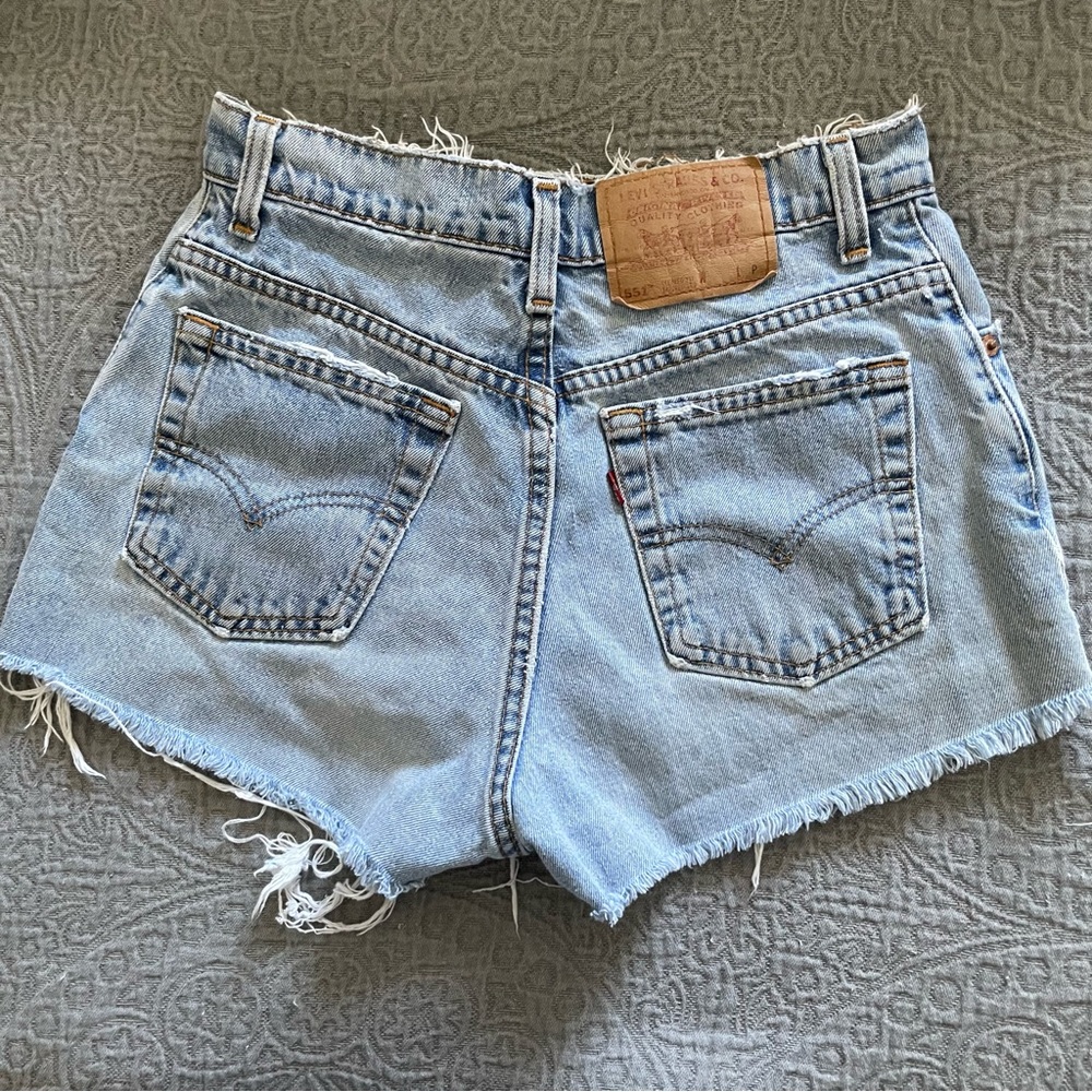 Vintage Levi’s jean shorts